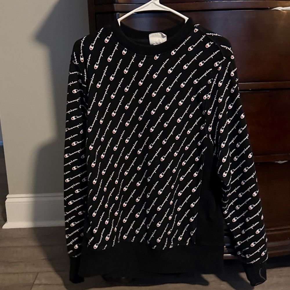 Vintage Champion Medium Crewneck Sweatshirt. Black and White